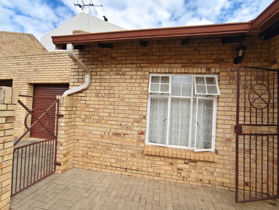 2 Bedroom Property for Sale in Pentagon Park Free State